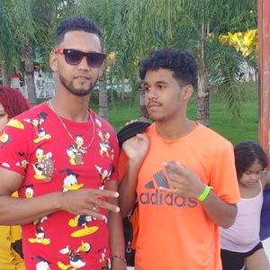 Meet your Posher, Derek